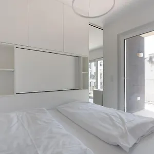 Neu Und Hell In Zentraler Ruhelage Mit Parkplatz Apartment